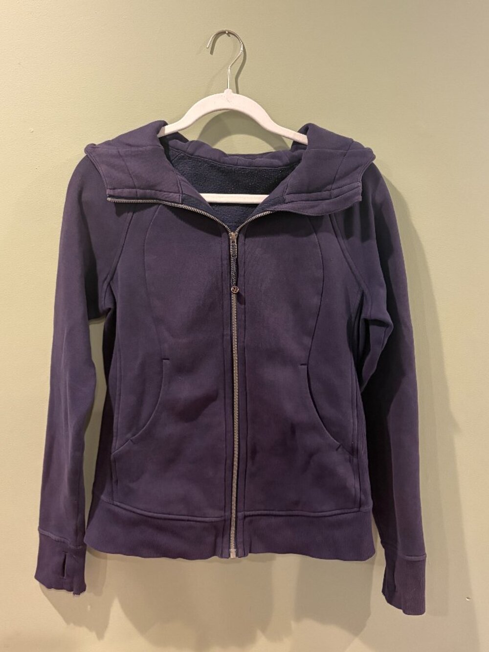 Lululemon Scuba Hoodie – Navy – Size 6